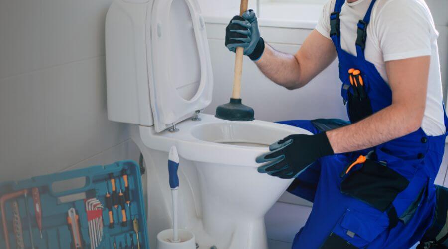 Expert burst pipe repair services in Evansville, IN